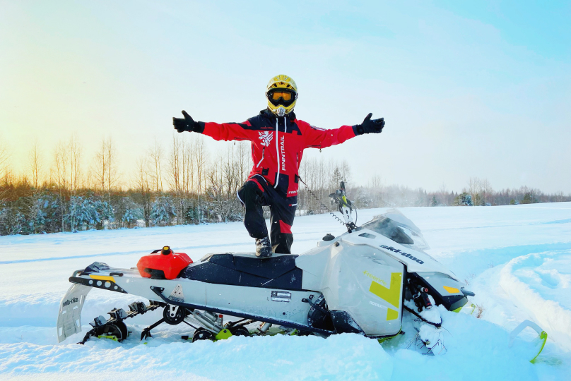Beginner’s snowmobile guide: how to choose the right snowmobile for you. Finntrail